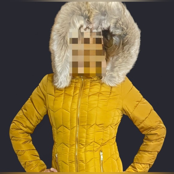 NWT Quilted Puffer Jacket w/ Faux Fur Hood
SM/MED/LG Available! - Picture 11 of 12